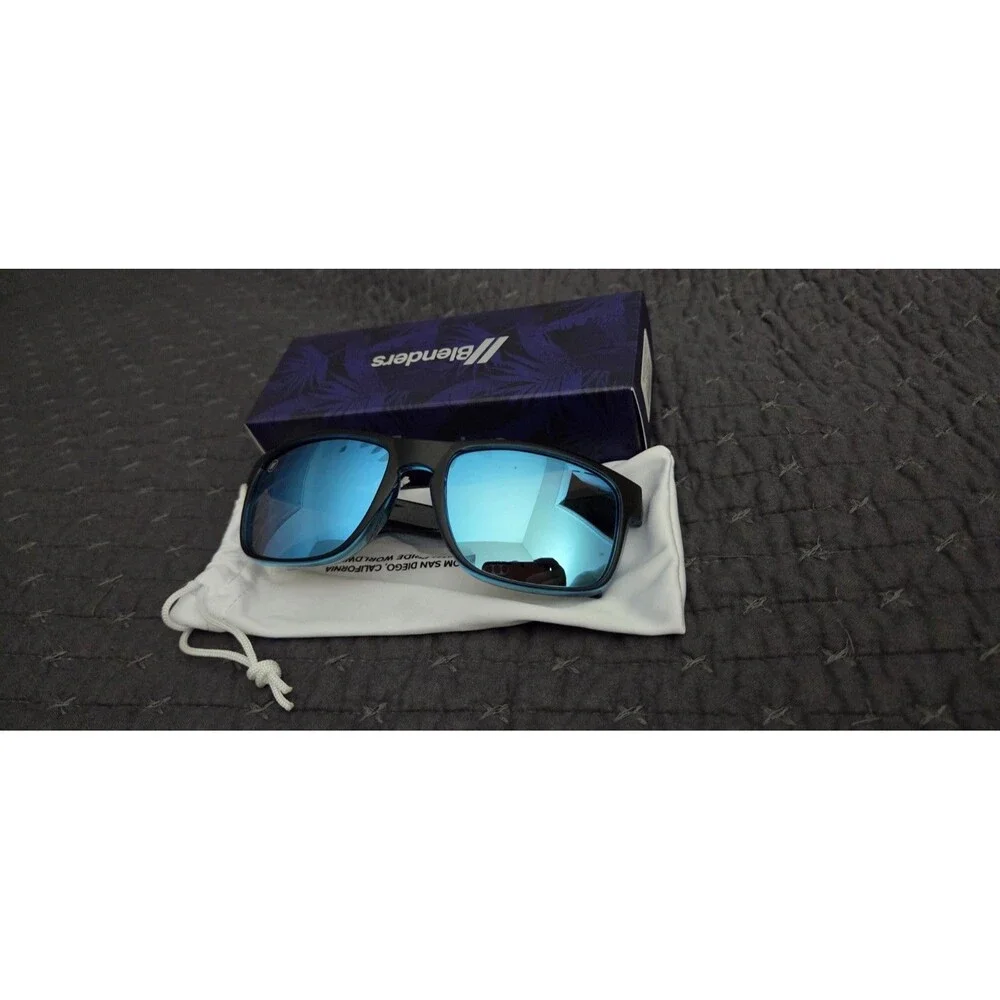 Blenders Eyewear Canyon Fortune Blue Polarized Sunglasses Matte Black BE1416 New